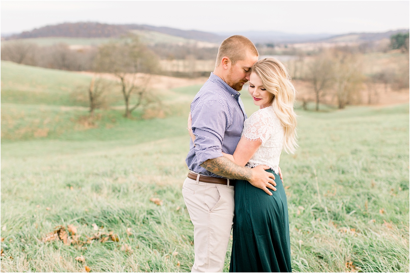sky-meadows-state-park-engagement-photo_0022.jpg