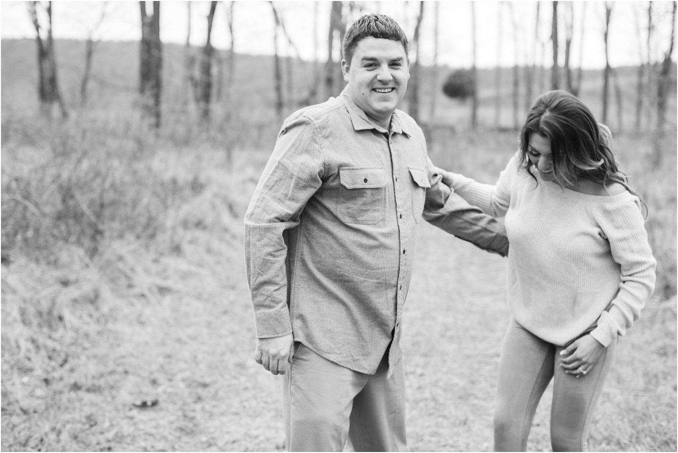 sky-meadows-state-park-engagement-photo_0064.jpg